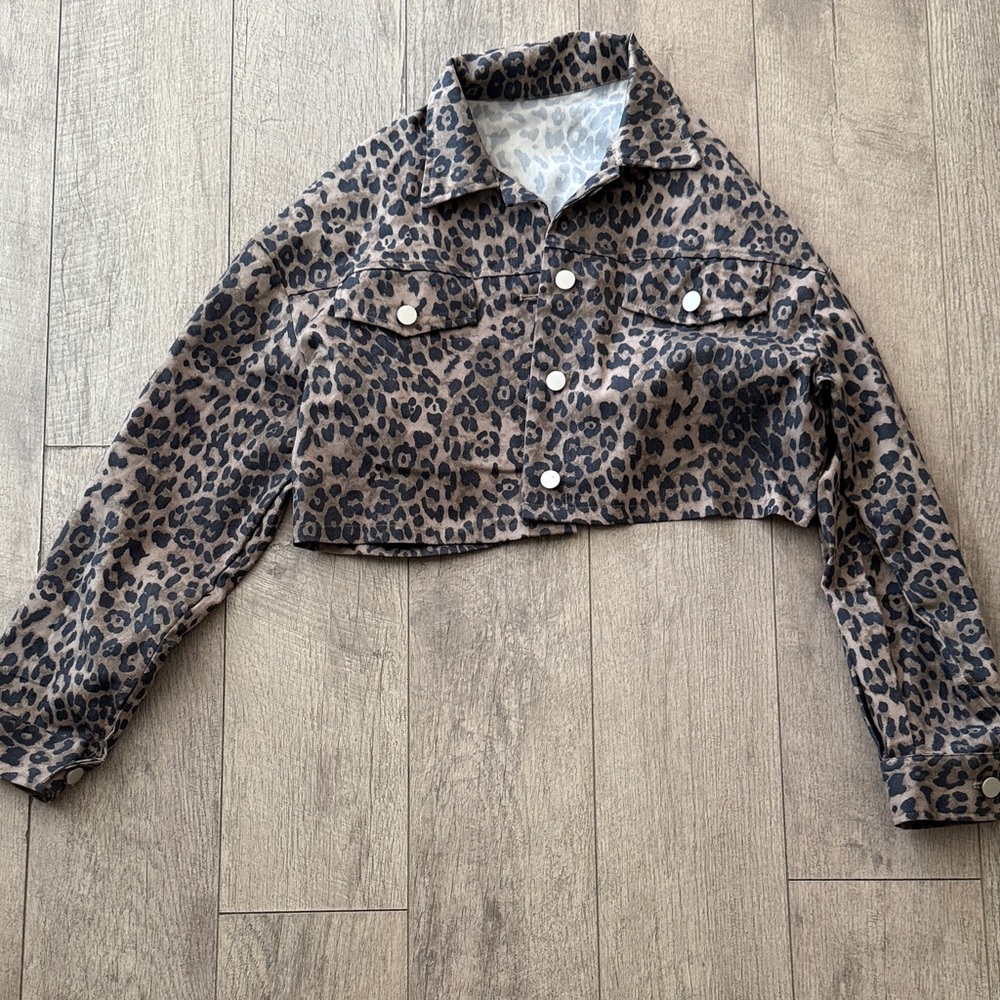Leopard Print Cropped Jacket